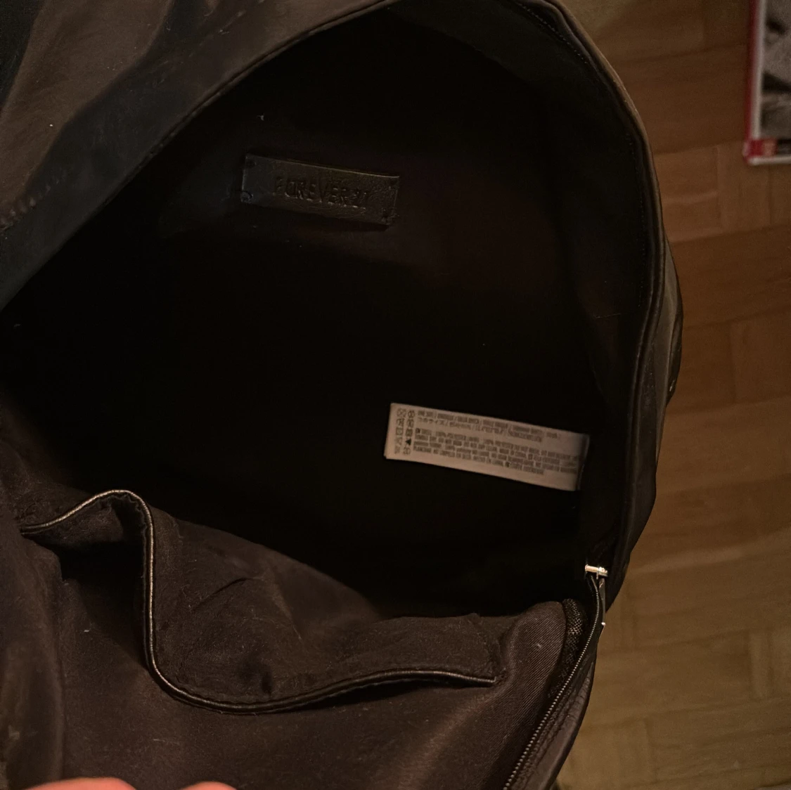 Svart ryggsäck från Forever 21 - 2