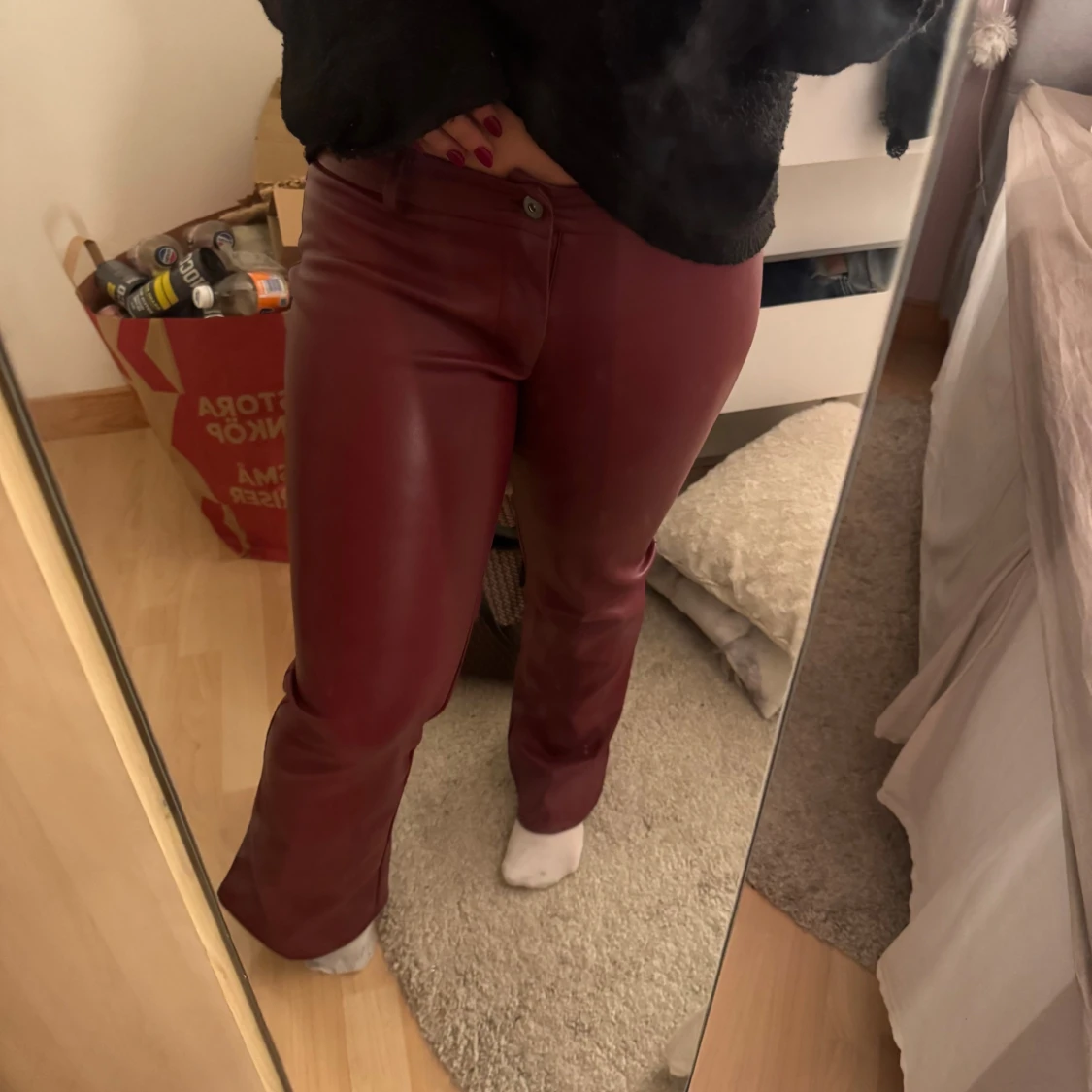 Vinröda bootcut skinnbyxor - 2