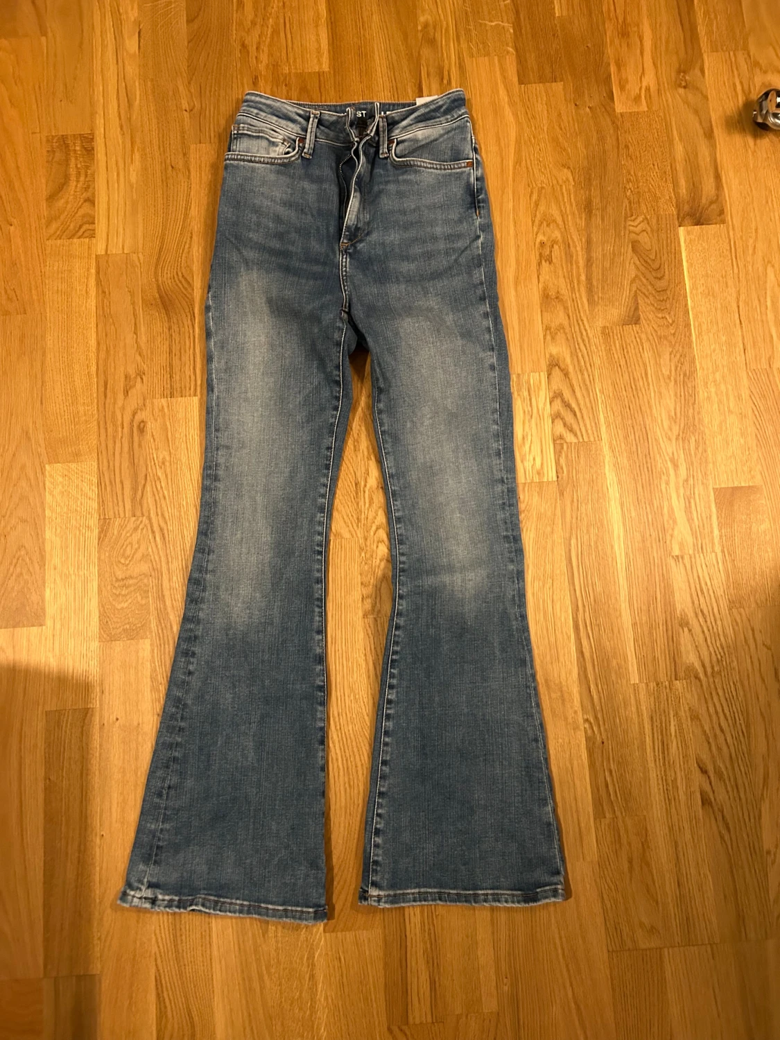 Blå Peachy Flare jeans, waist S, längd 31 - 2