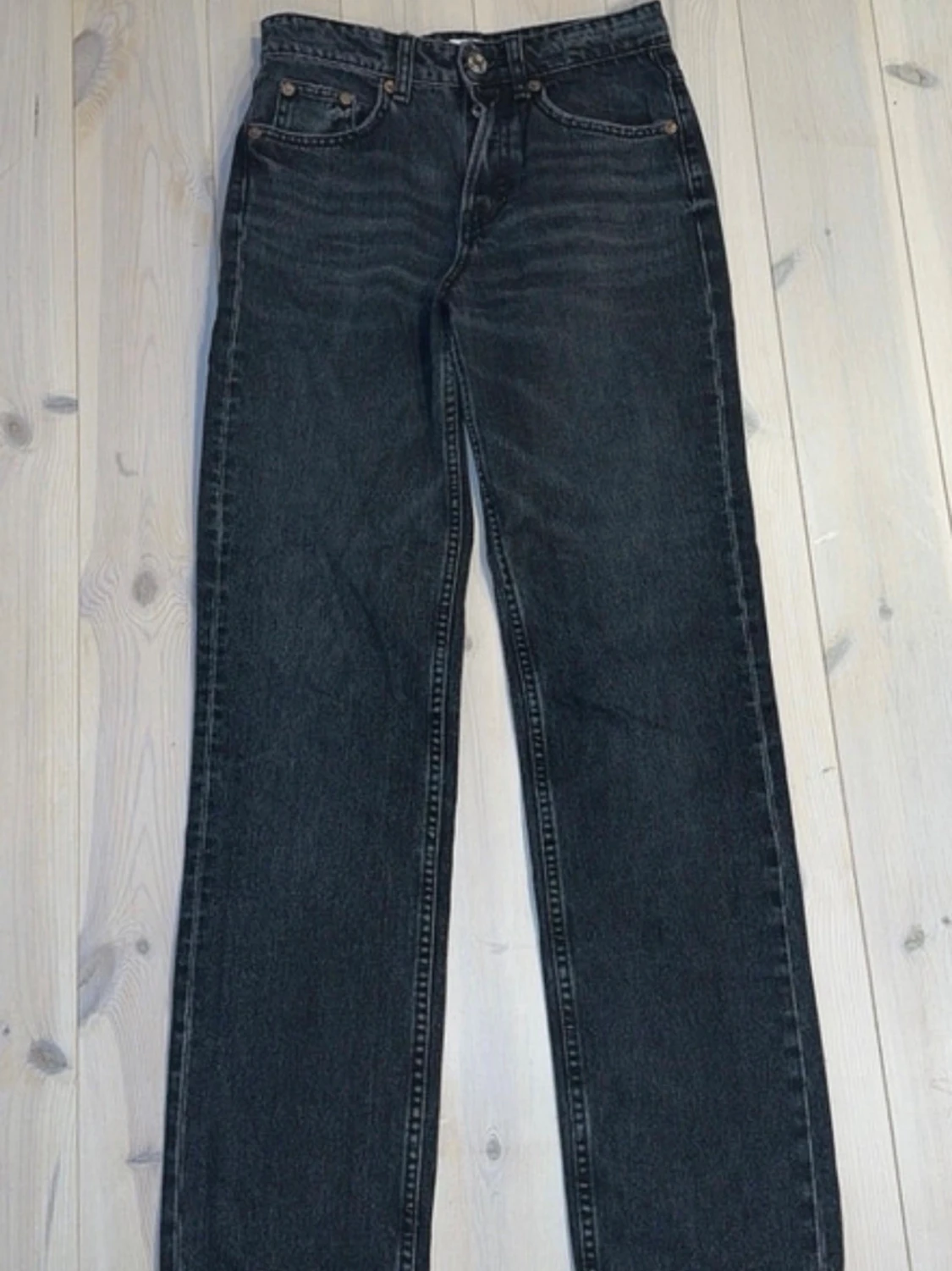 Svarta raka jeans från Zara