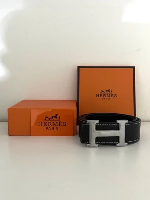 Herme’s bälte - Säljer en oanvänd Svart Herme’s bälte. (Box ingår)