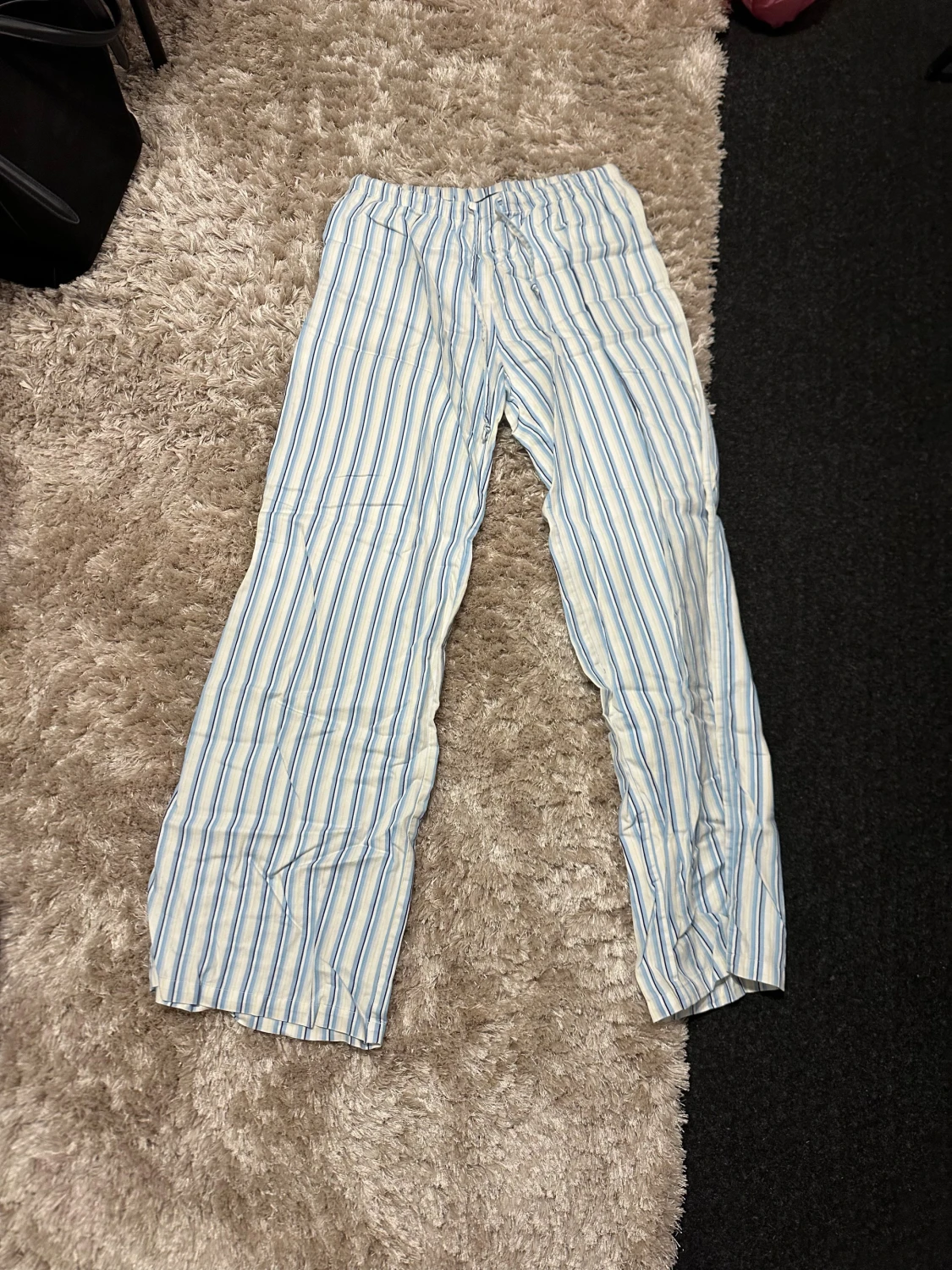 Randiga bomullsbyxor från Lindex