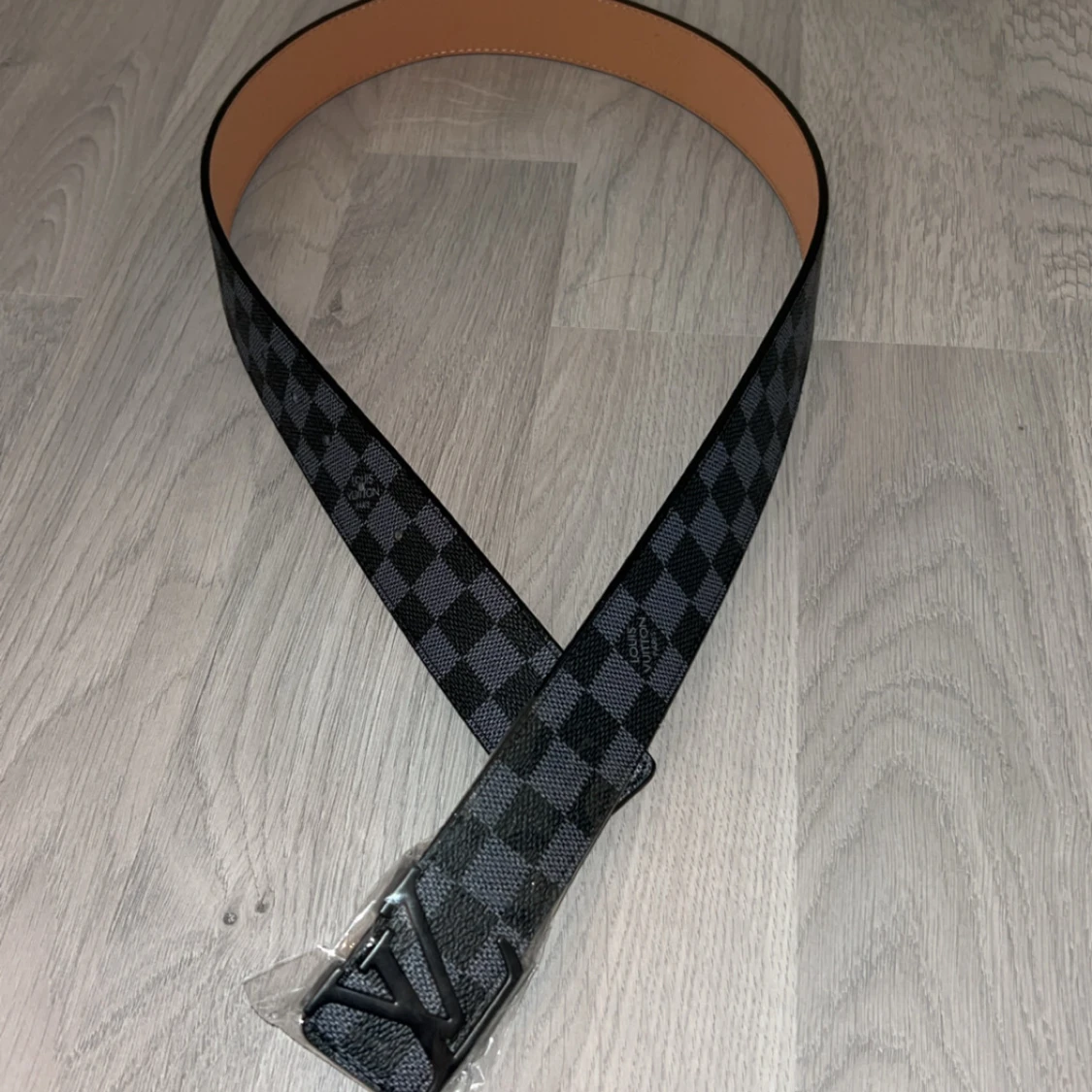 Ett riktigt fint svart bälte från H&M - 2