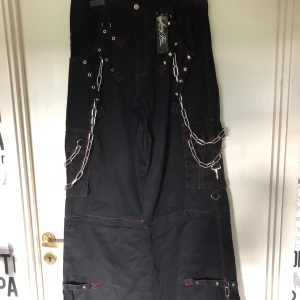 Goth byxa fr Lucyfer i storlek S - Helt nya gothbyxor från Lucyfer. Storlek S. Material i bomull,