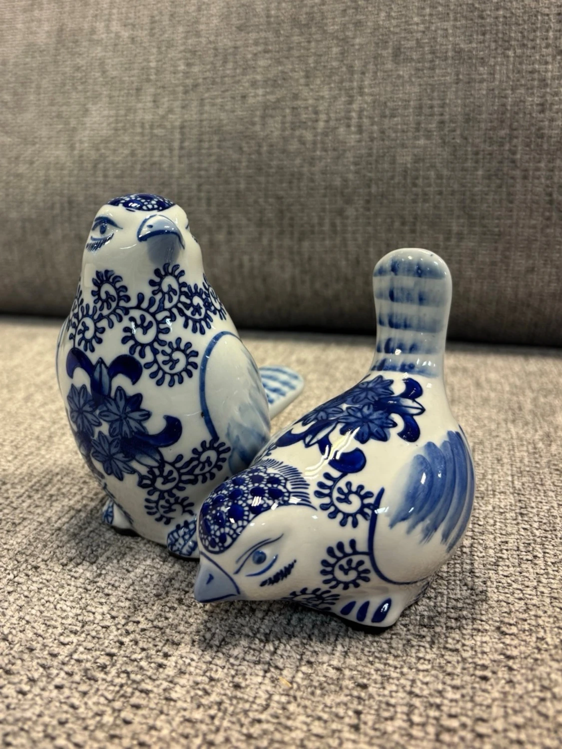 Två stycken porslinfåglar