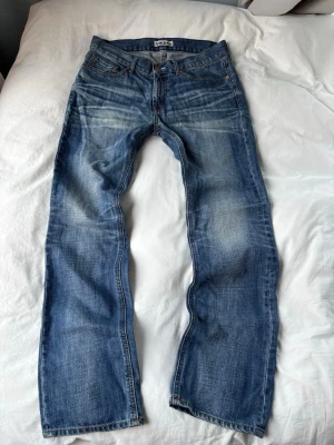 Acne Jeans - Sjuka Acne studios jeans med fet wash och fades🙌 STORLEK W32/L32 Skriv privat för fler frågor/bilder osv!