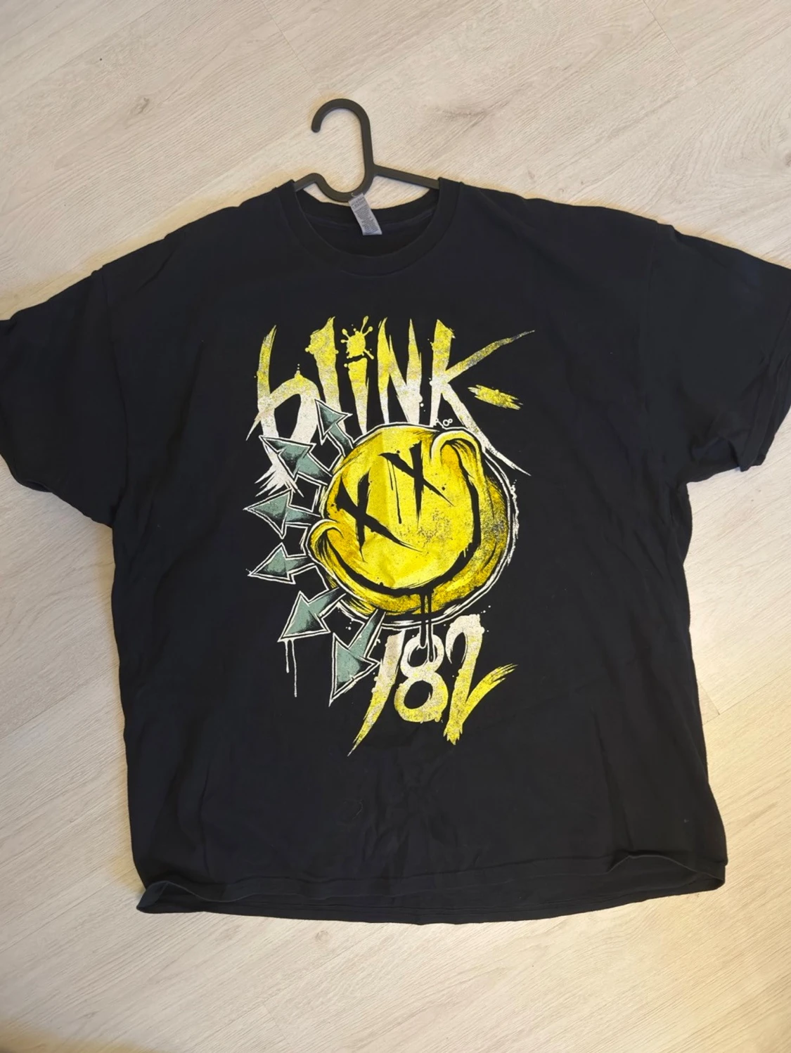 Svart Blink-182 t-shirt med tryck