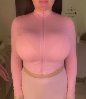 Sport topp - Ny topp endast testad. Lent material