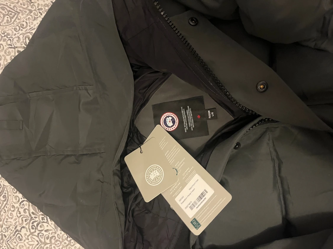 Mörkgrå Canada Goose pufferjacka black label  - 2