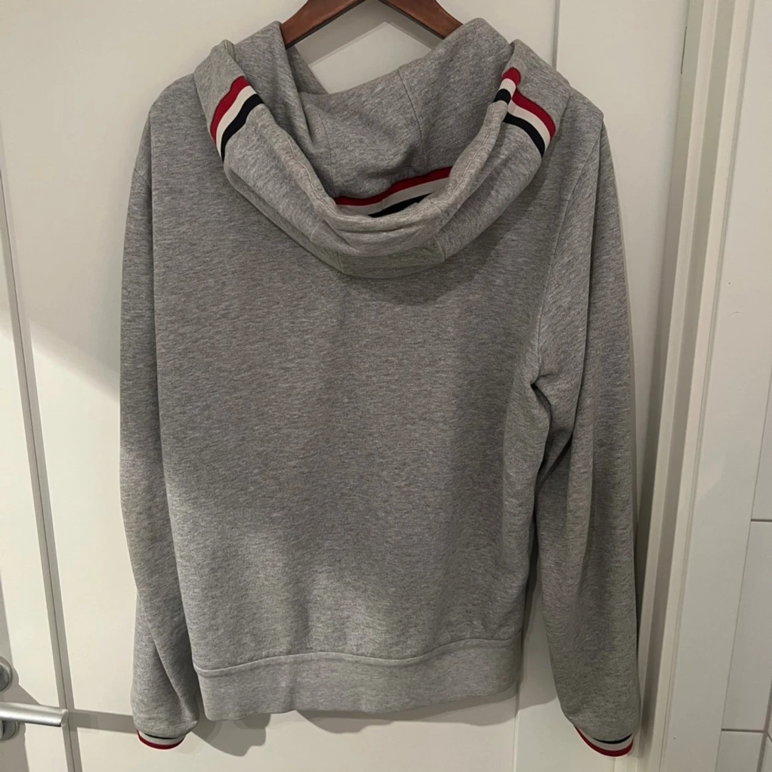 Grå Moncler hoodie med dragkedja - 1