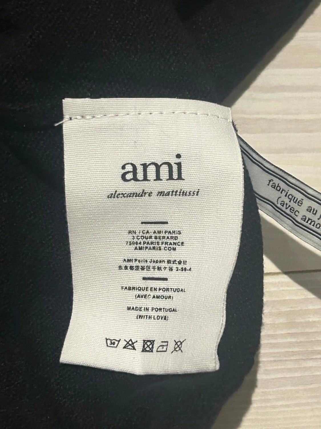 Svart stickad tröja från Ami Paris  - 5