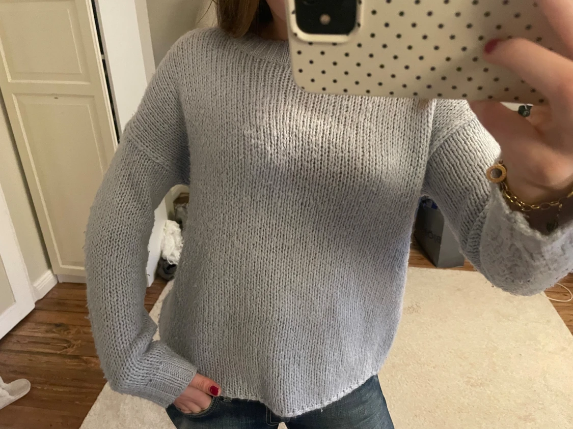 Ljusblå stickad tröja 