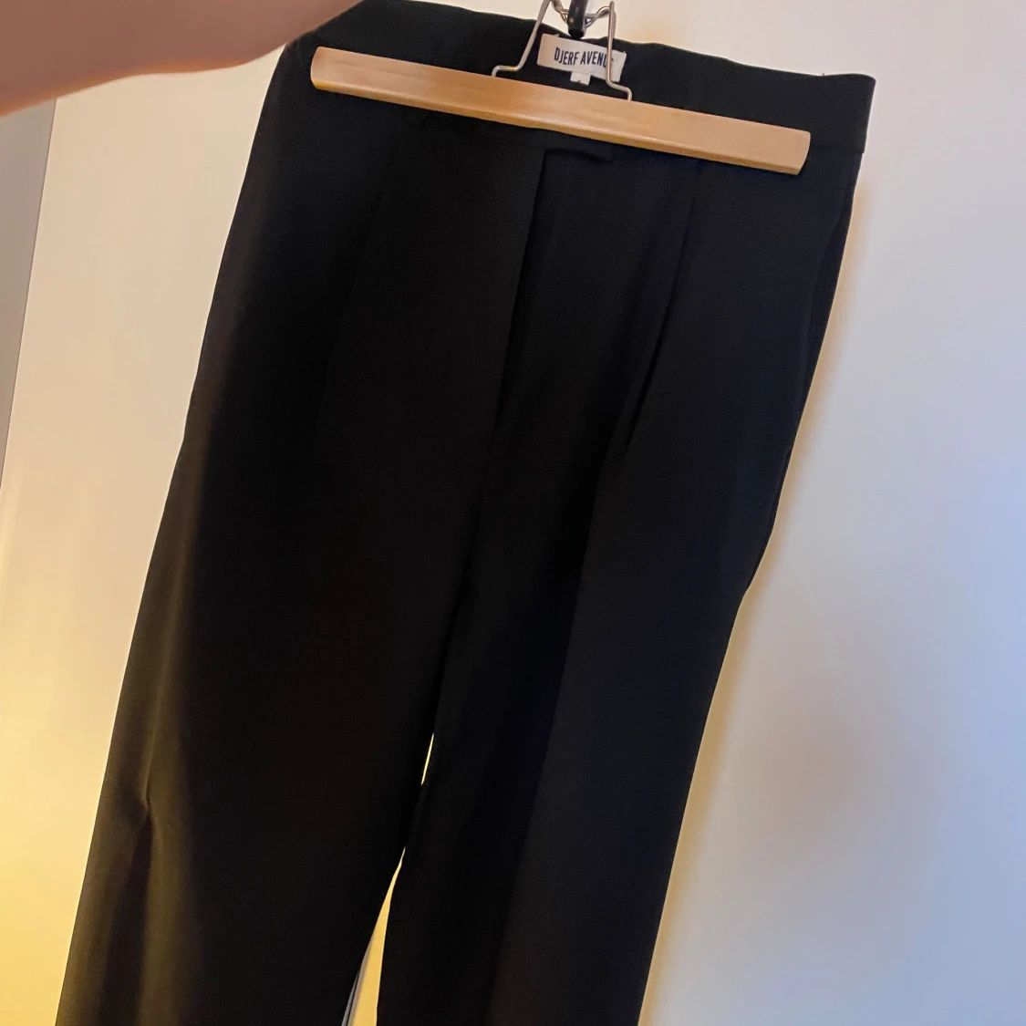 Djerf Avenue kostymbyxor (S) - 3