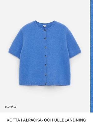 Arket alpacka ull xs - Söt kofta i alpacka och ull blandning, storlek xs. Nypris 790 kr. 