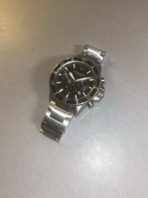 Armani klocka - 100 meters - Stål klocka från Armani. 