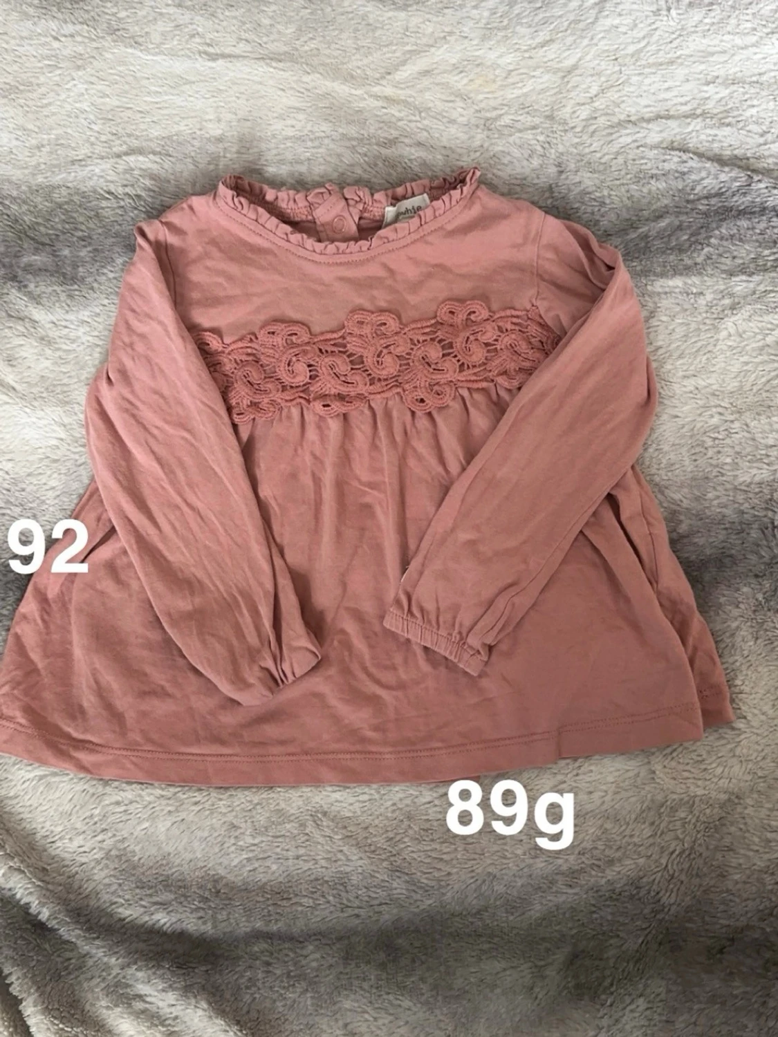 Rosa långärmad blus med spets