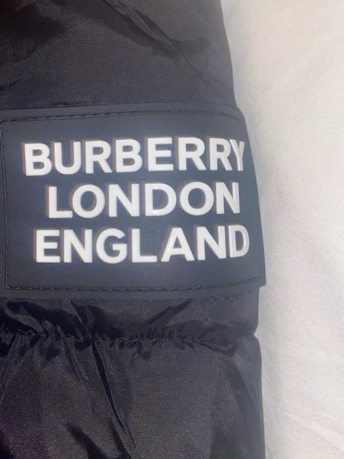 Svart pufferjacka från Burberry - 1