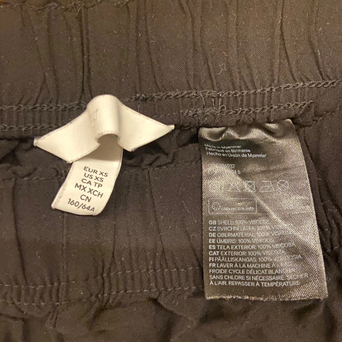 Svarta linnebyxor  - 1