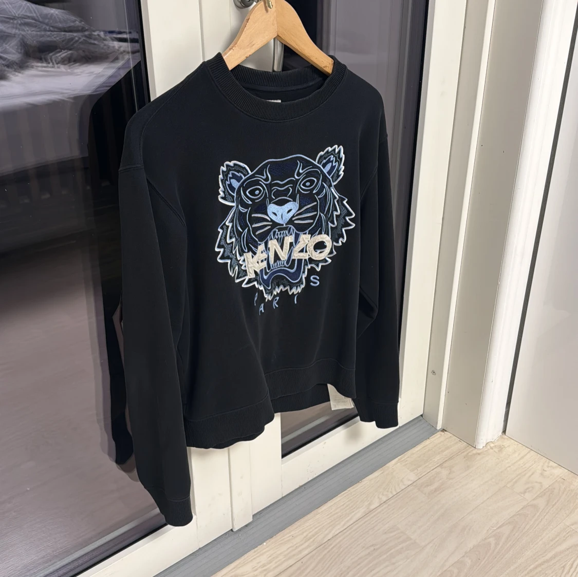 Svart Kenzo sweatshirt med tiger