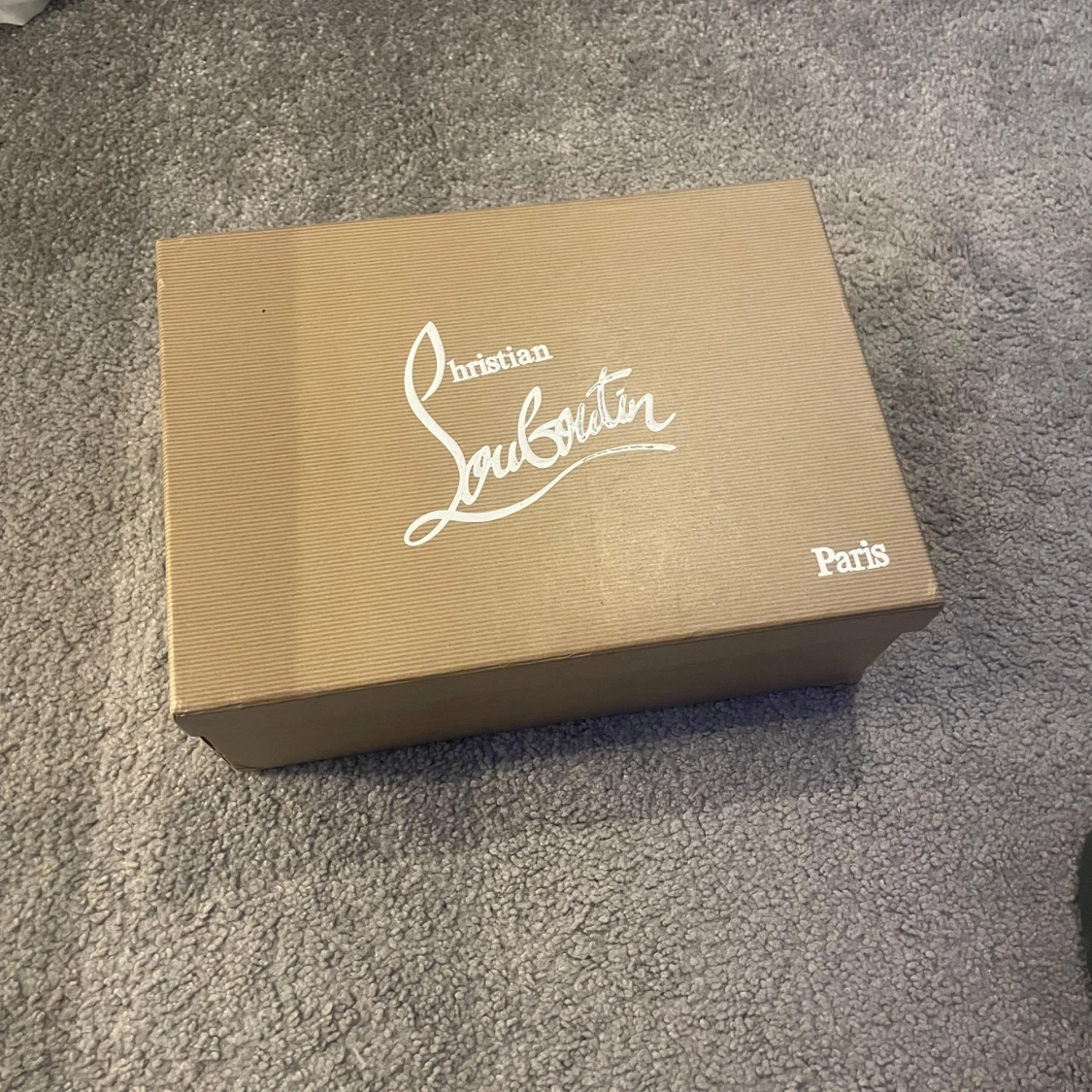 Christian Louboutin gråa utan spikar  - 2
