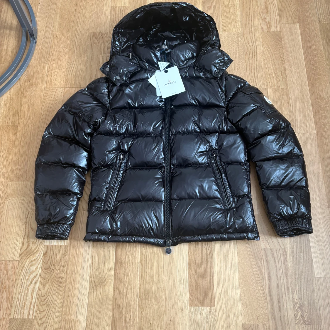 Svart pufferjacka från Moncler