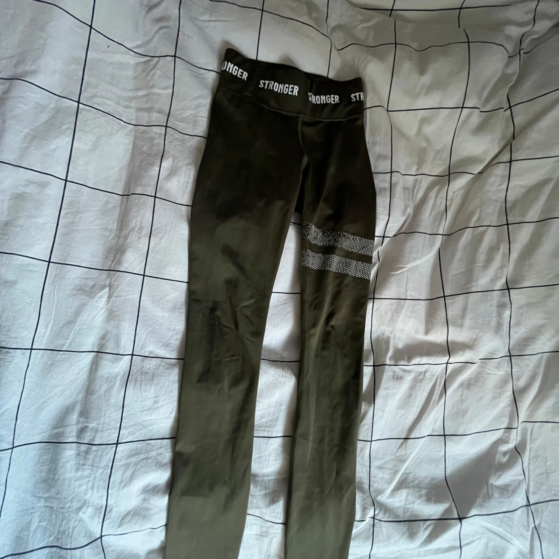 gröna tränings taights från Stronger - 1