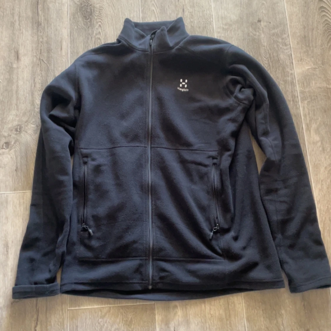 Svart fleecejacka från Haglöfs, M