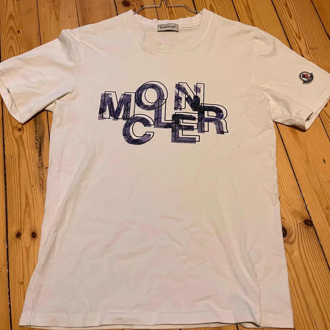 Vit Moncler t-shirt med tryck