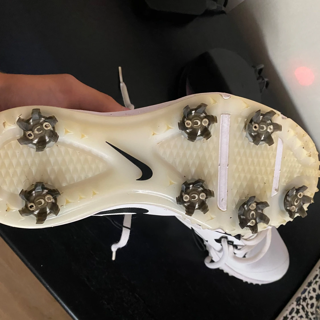 Vita golfskor från Nike med dobbar - 2