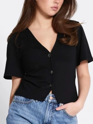 Svart topp - En svart topp med knäppning i fram. Använd en gång så är som ny! Nypris 150kr, pris går att diskutera!💕