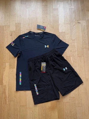 Under armour reflektiv set - Helt ny och oanvänd 