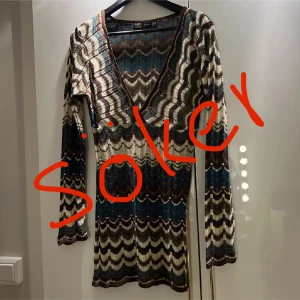 Söker mission klänning från Zara stk S,M,L - Söker i storlek S,M,L om ni har den och vill sälja får ni jätte gärna höra av er!!❤️❤️❤️