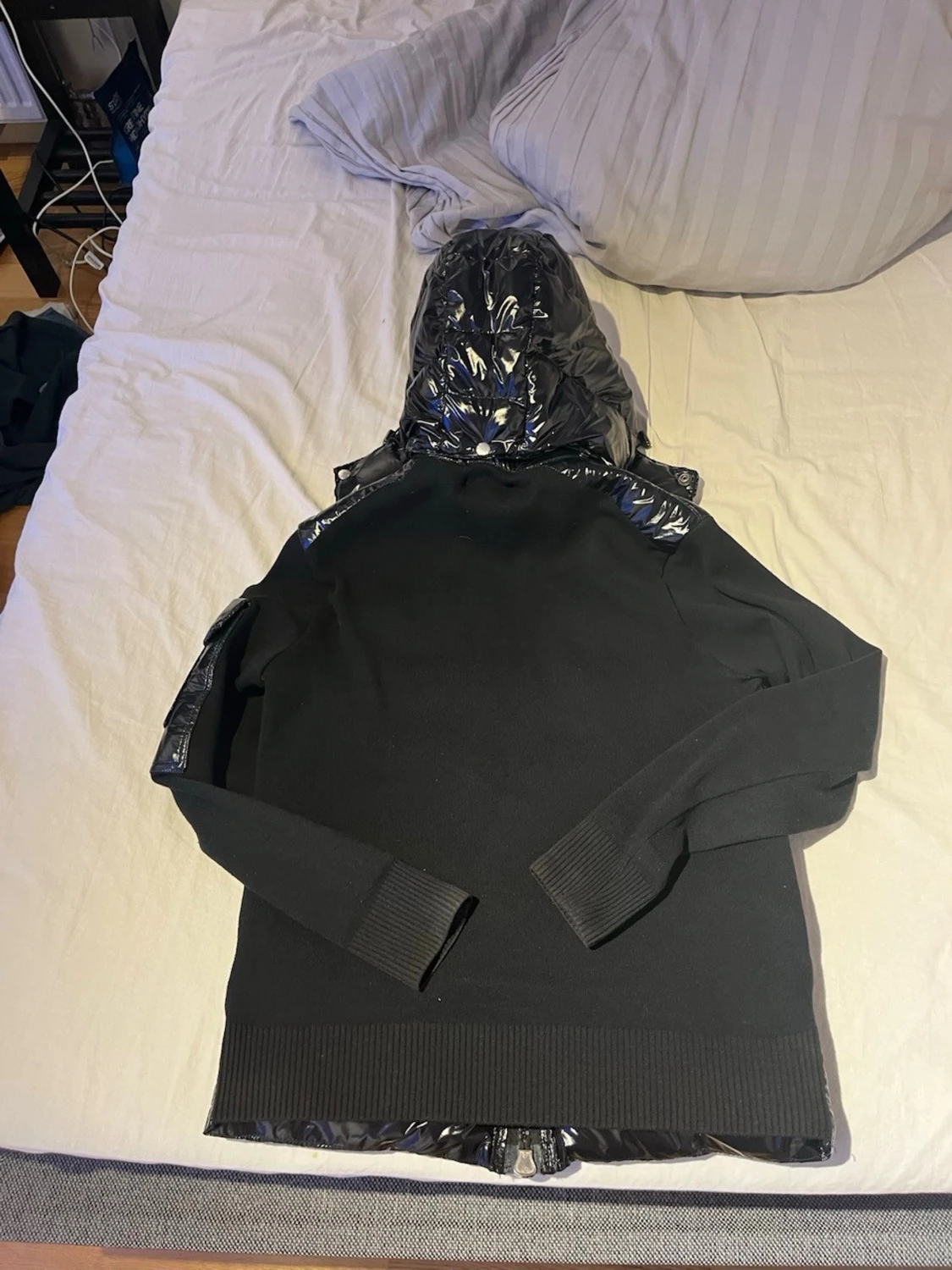 Svart pufferjacka från Moncler - 1