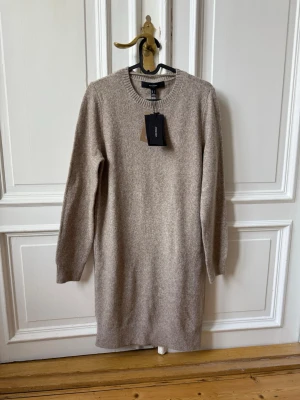 Klänning - Supermysig & mjuk klänning. Oanvänd med prislapp kvar 