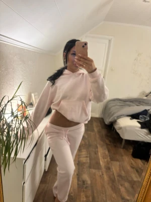 Rosa mjukis dress - Båda för 350.