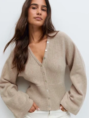 Stickad tröja Gina Tricot  - Stickad tröja från gina, aldrig använd. 