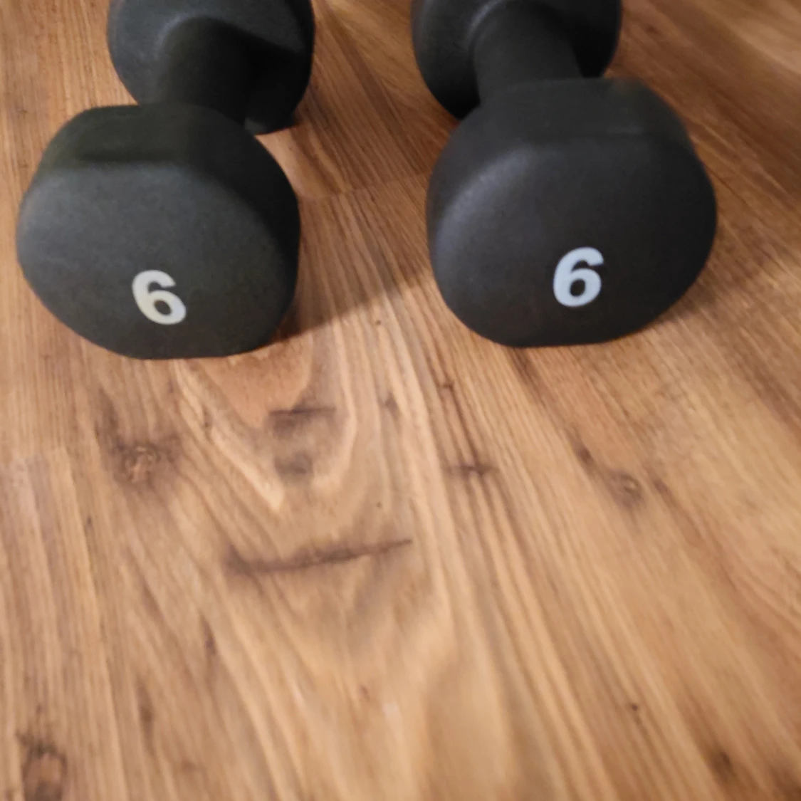 2 nya handtlar 6 kg vardera - 1