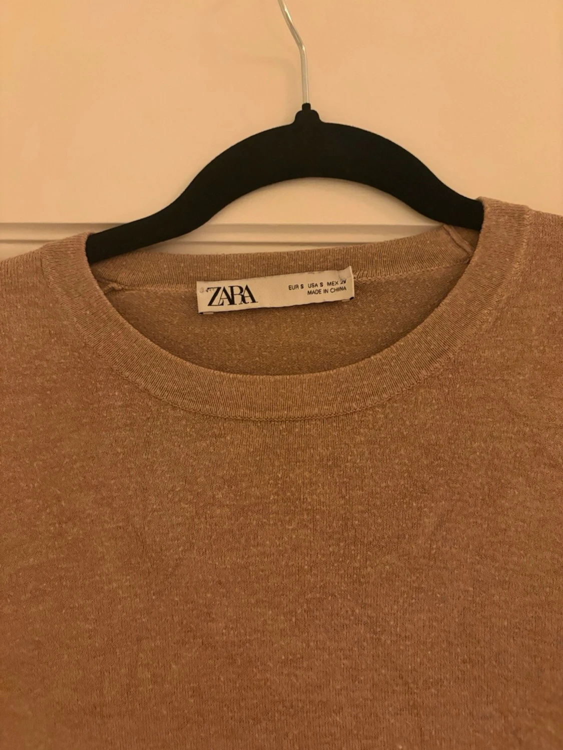 Beige stickad tröja från Zara