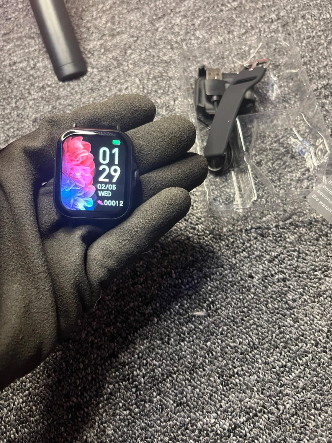 Svart smartklocka med silikonarmband - 3