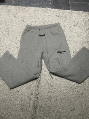 Essentials/ fear of god  - Very good and high quality but not my size, contact me for more info 