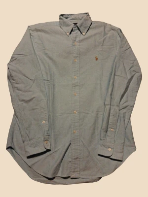 Polo Ralph Lauren Skjorta - Fin Polo Ralph Lauren skjorta är som ny, skriv vid fråger!