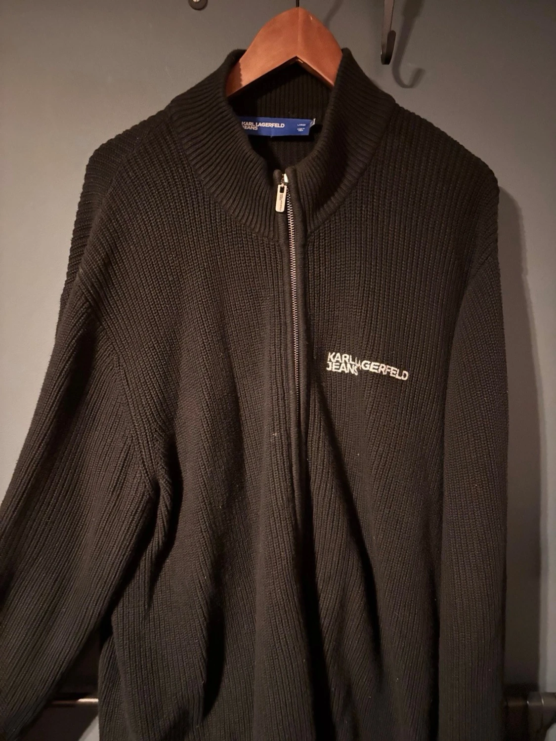 Svart stickad kofta Karl Lagerfeld