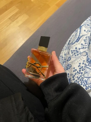 Ysl libre  - Väldigt god och sexig parfym. 