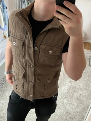 Stenströms väst  - Stenströms | Mycket bra skick | Size - M | Pris 1299 | Hör av dig vid minsta fråga eller fundering📩