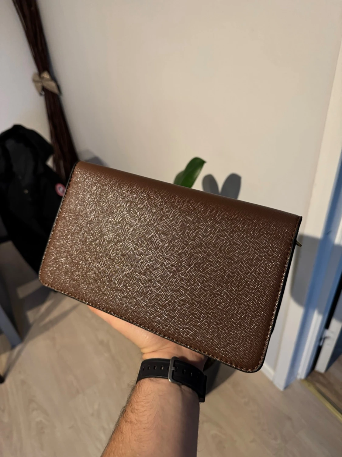 Brun kuvertväska från Coach - 2