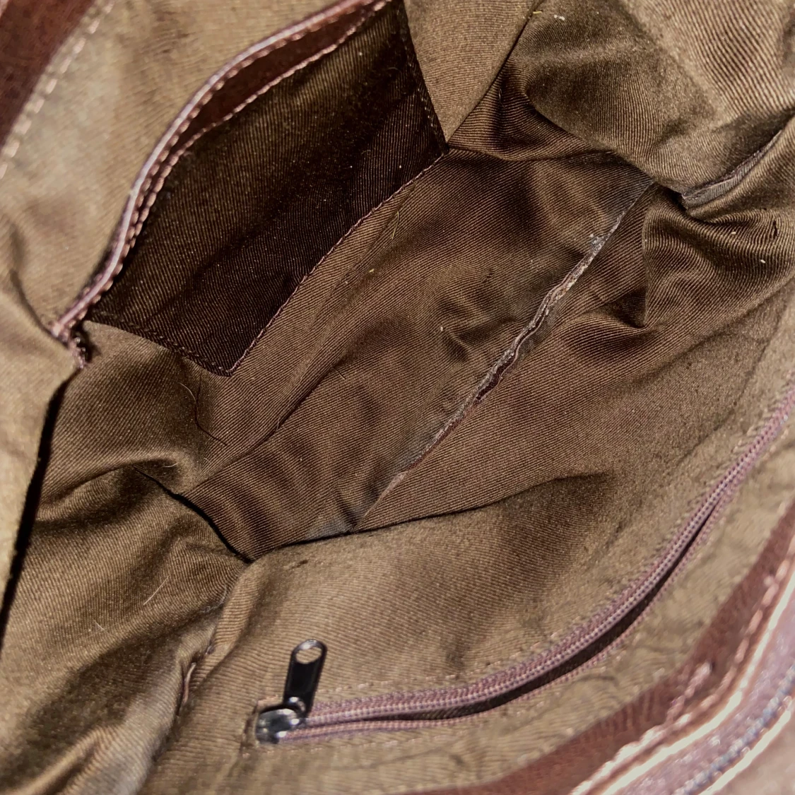 Brun axelväska i skinn från Casal - 3