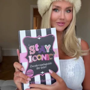 Stay Iconic boken - Tildas nya ”Stay Iconic överlevandsguide för tjejer”. Helt ny och är jätte bra för dig som är ung och vill köpa denna bok för billigare pris!💕