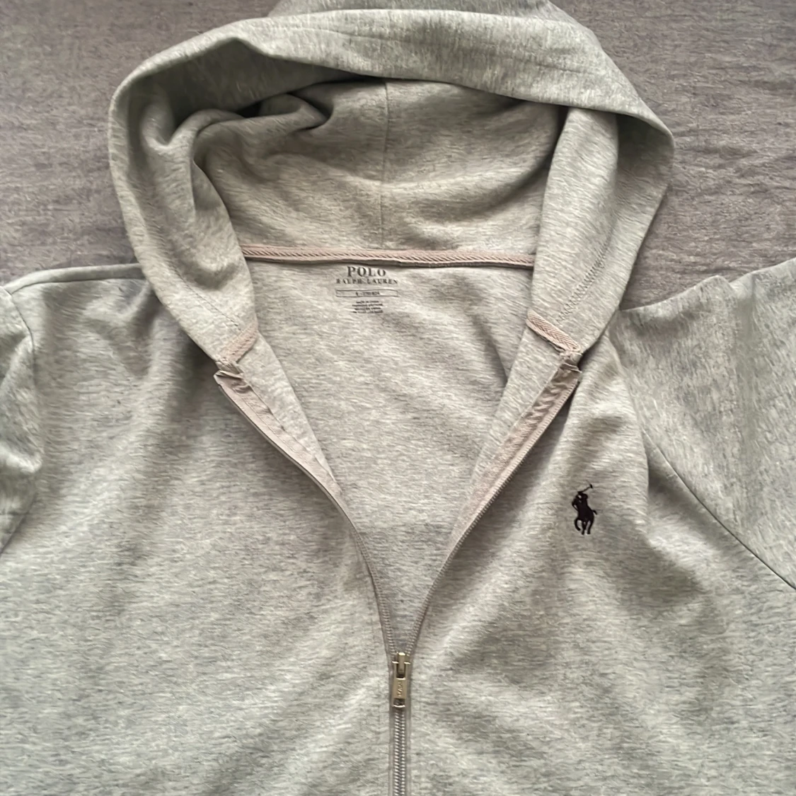 Grå hoodie från Polo Ralph Lauren - 4
