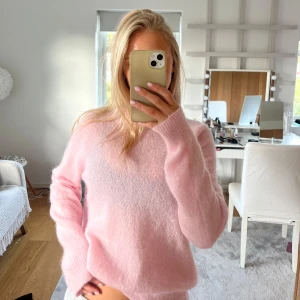 Ljusrosa fluffig stickad tröja - Ljusrosa stickad tröja💞