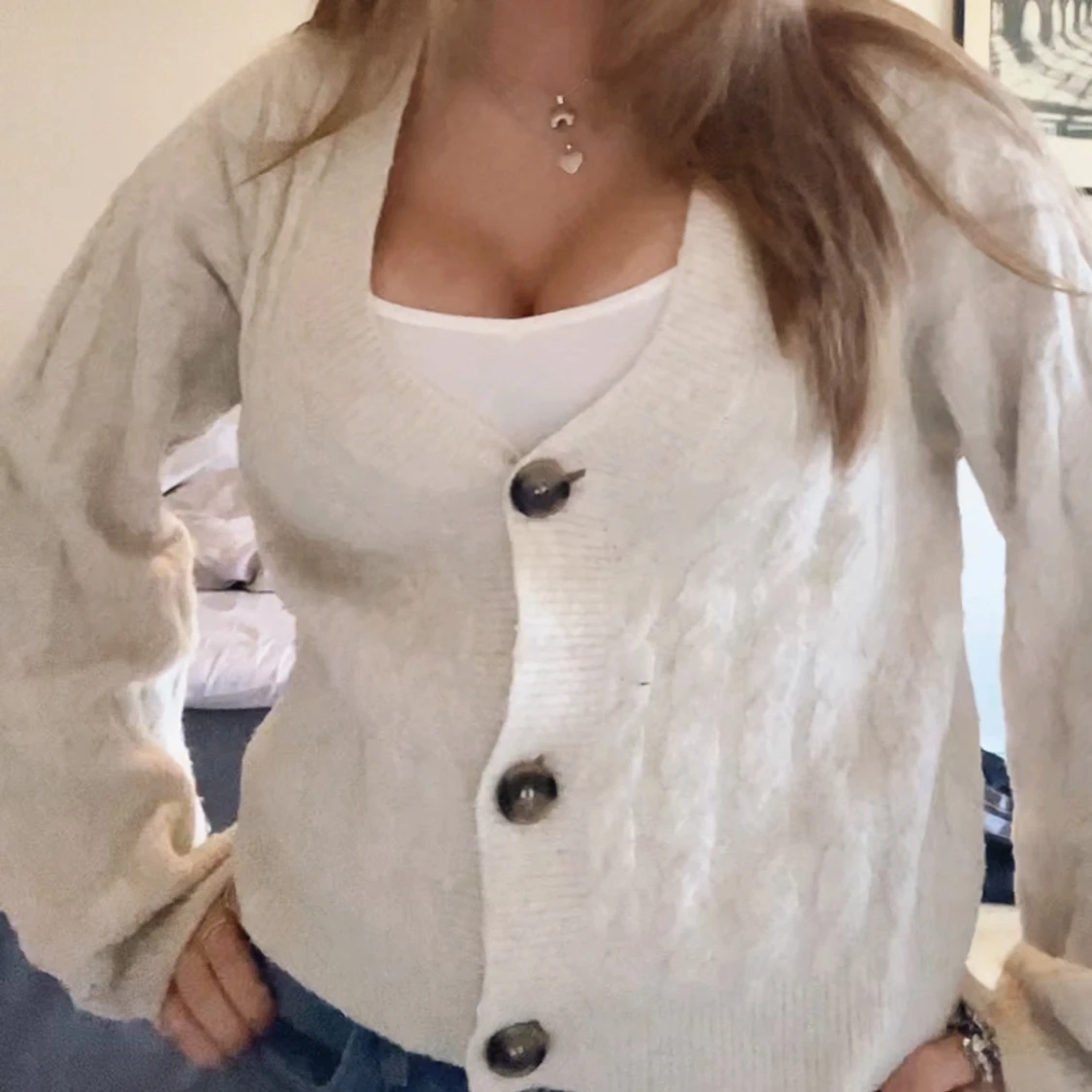 Beige kabelstickad kofta från H&M